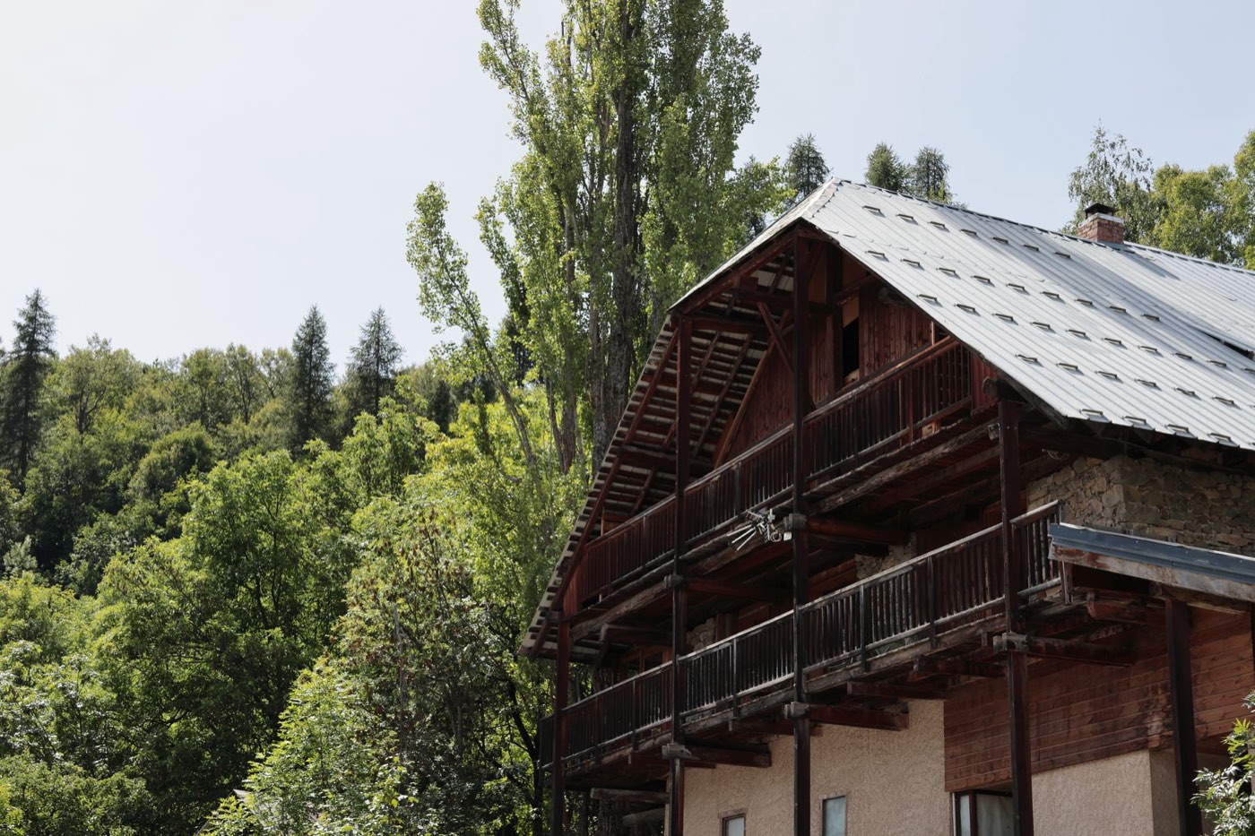 Airbnb ou Abritel pour louer un gîte : guide comparatif