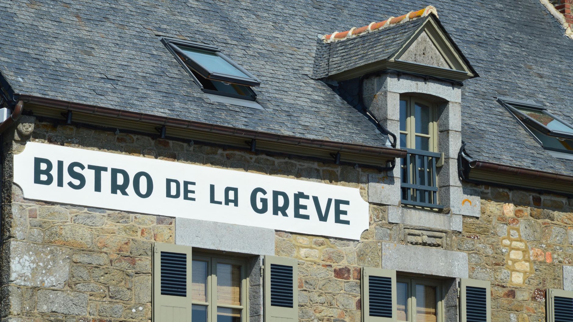 Comment éviter les arnaques lors de la réservation d'un gîte ?